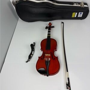Beginner Violin Outfit w/case, Bow & Shoulder Rest - Full Set - Great Condition